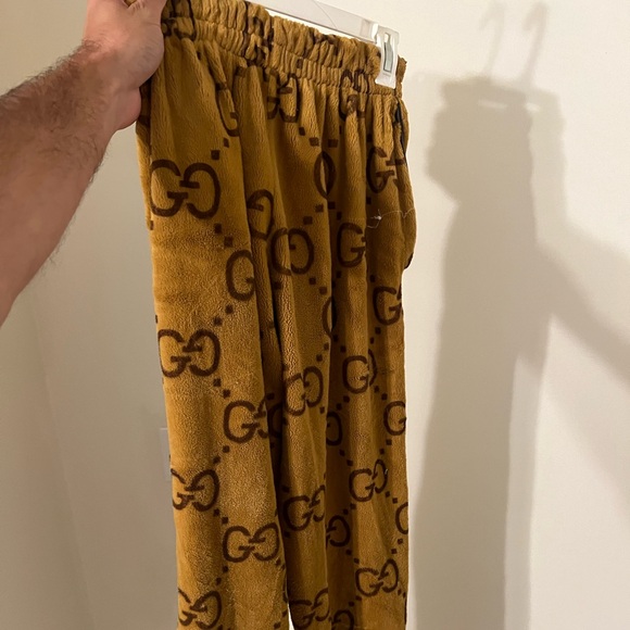 Gucciii sweatpants cozy - Picture 2 of 2